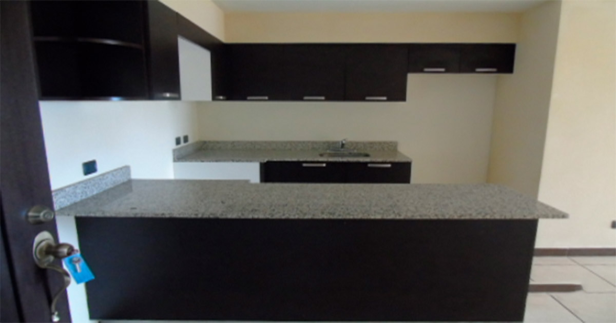 Venta de Casa o Casas, Terrenos, Propiedades, Apartamentos, Inmuebles en Guatemala, zona 11, zona 7, zona 2, zona 18, zona 16, Mixco, Carretera Al Salvador, Fraijanes, Santa Catarina Pinula, Antigua Guatemala, Villa Nueva, Villa Canales, San Miguel Petapa - Venta o Alquiler de Casas En Guatemala